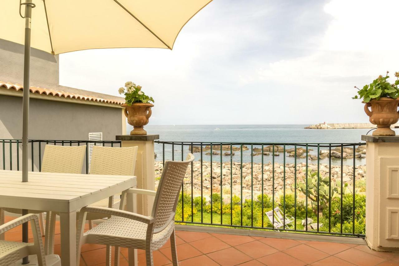Les Suites - Apartments Riposto Εξωτερικό φωτογραφία